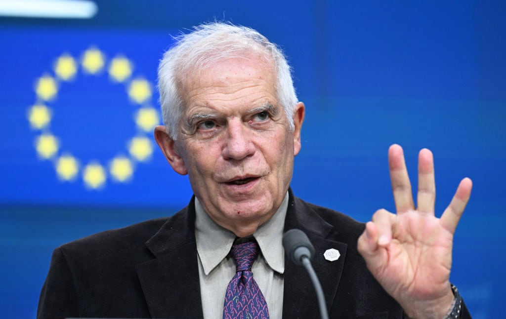 Josep Borrell en la rueda de prensa posterior al primer día de la sesión del Consejo de Asuntos Exteriores de la UE, este lunes (Photo by Dursun Aydemir/Anadolu via Getty Images)