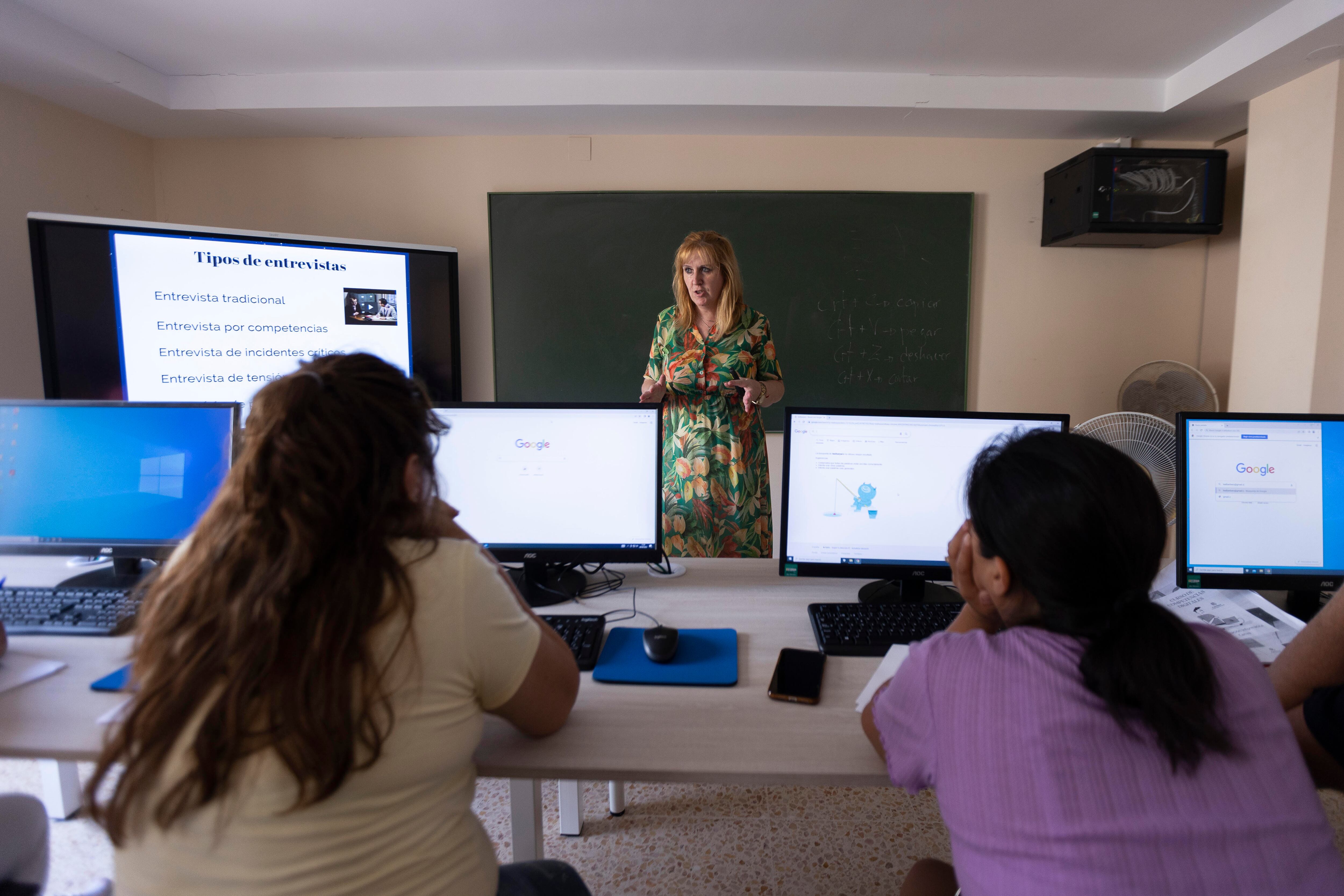 Taller de fomento del empleo de Cáritas Interparroquial Gandia.