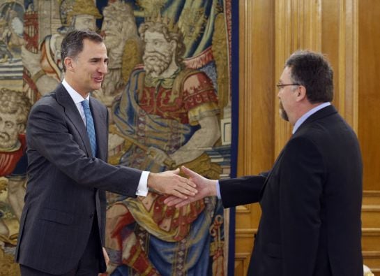 El rey Felipe VI ha recibido en el Palacio de la Zarzuela al representante de Foro Asturias, Isidro Martínez Oblanca.