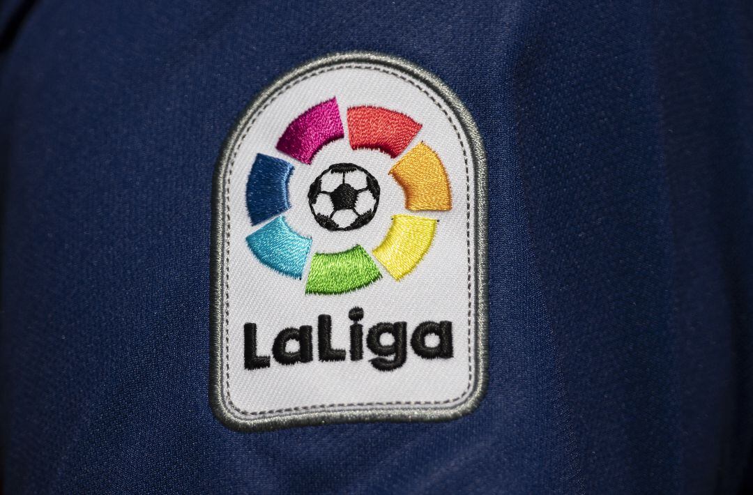 Logo de LaLiga en la manda de la camiseta del FC Barcelona