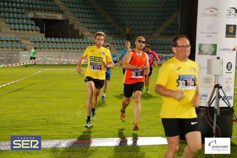 LLegada a meta de algunos corredores