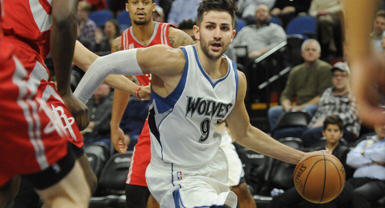 El jugador de los Minnesota Timberwolves Ricky Rubio.