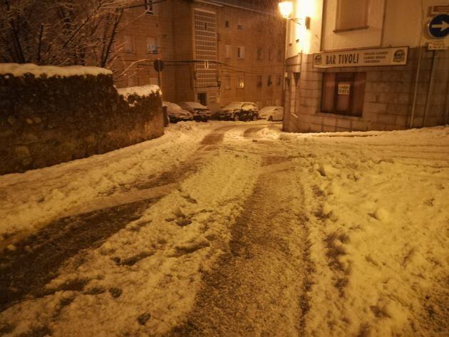 Imagen del casco histórico, tras las abundantes nevadas en Béjar, el domingo por la noche.