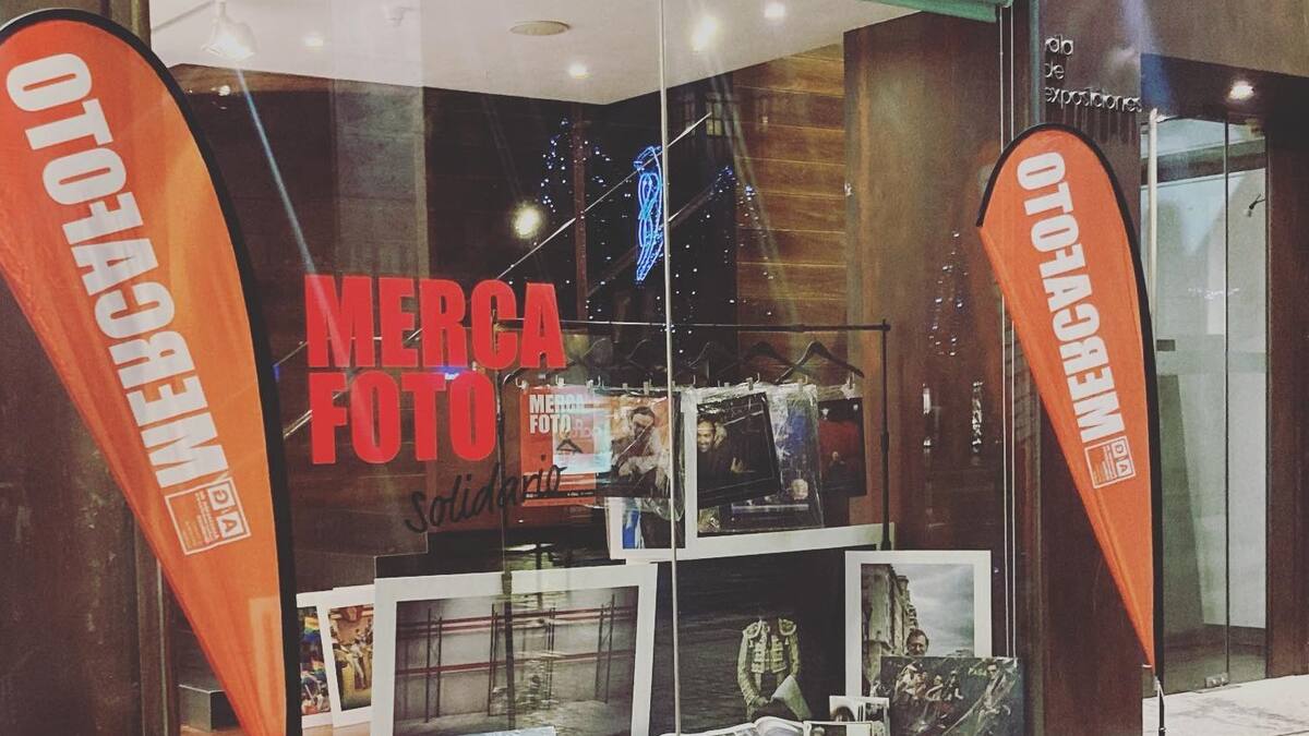MERCAFOTO ofrece hasta el sábado la oportunidad de comprar alguna de las más de 1000 fotografías que recorren los últimos 30 años de historia
