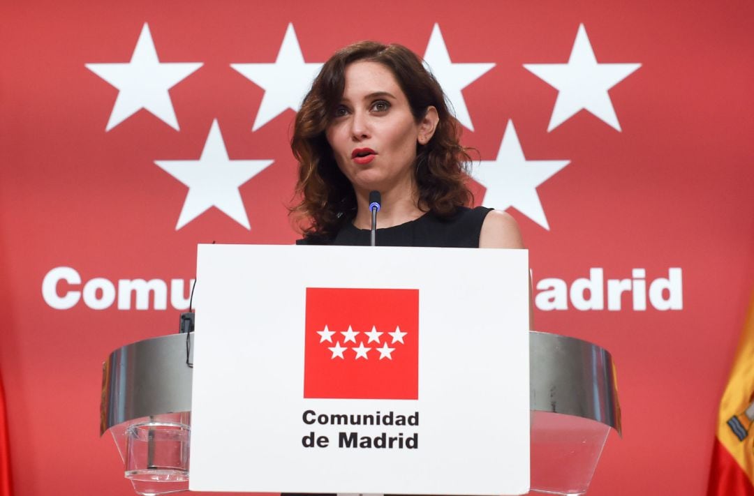 La presidenta de la Comunidad de Madrid, Isabel Díaz Ayuso, responde a los medios tras una reunión del Consejo de Gobierno 