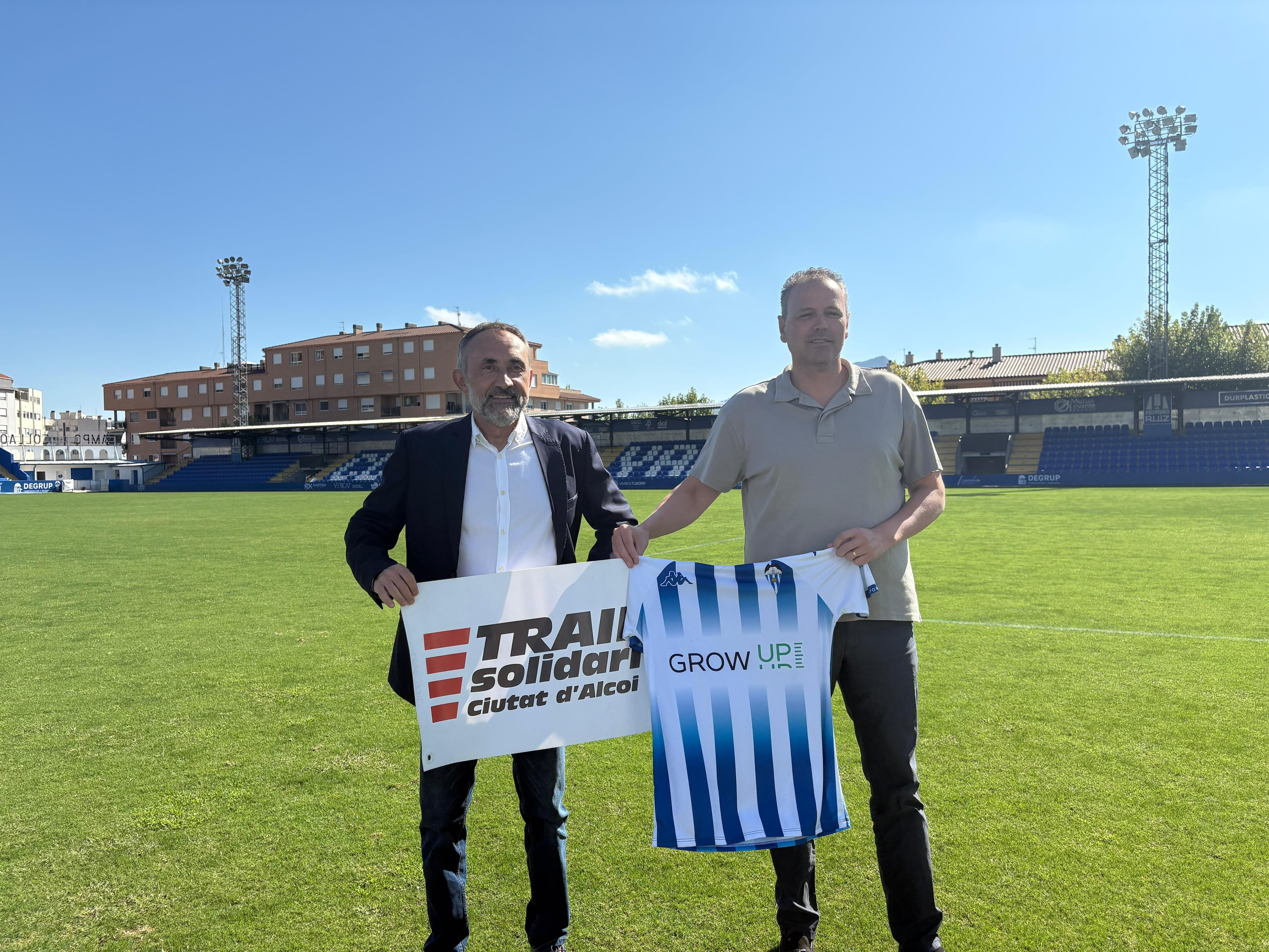 Paco Fuster y Txiki Linares, presidente de las entidades