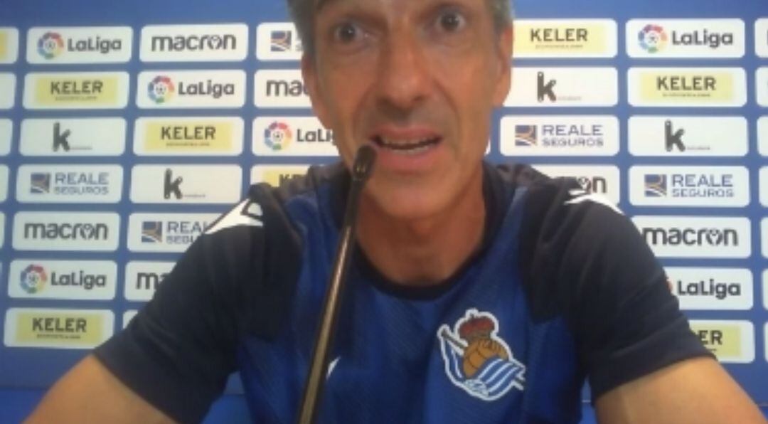 Imanol durante su primera rueda de prensa en Zubieta de la temporada