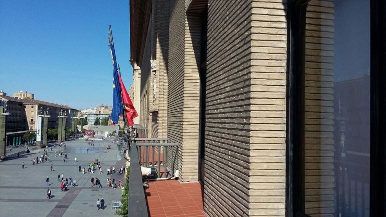 El balcón del Ayuntamiento, a la espera del pregón