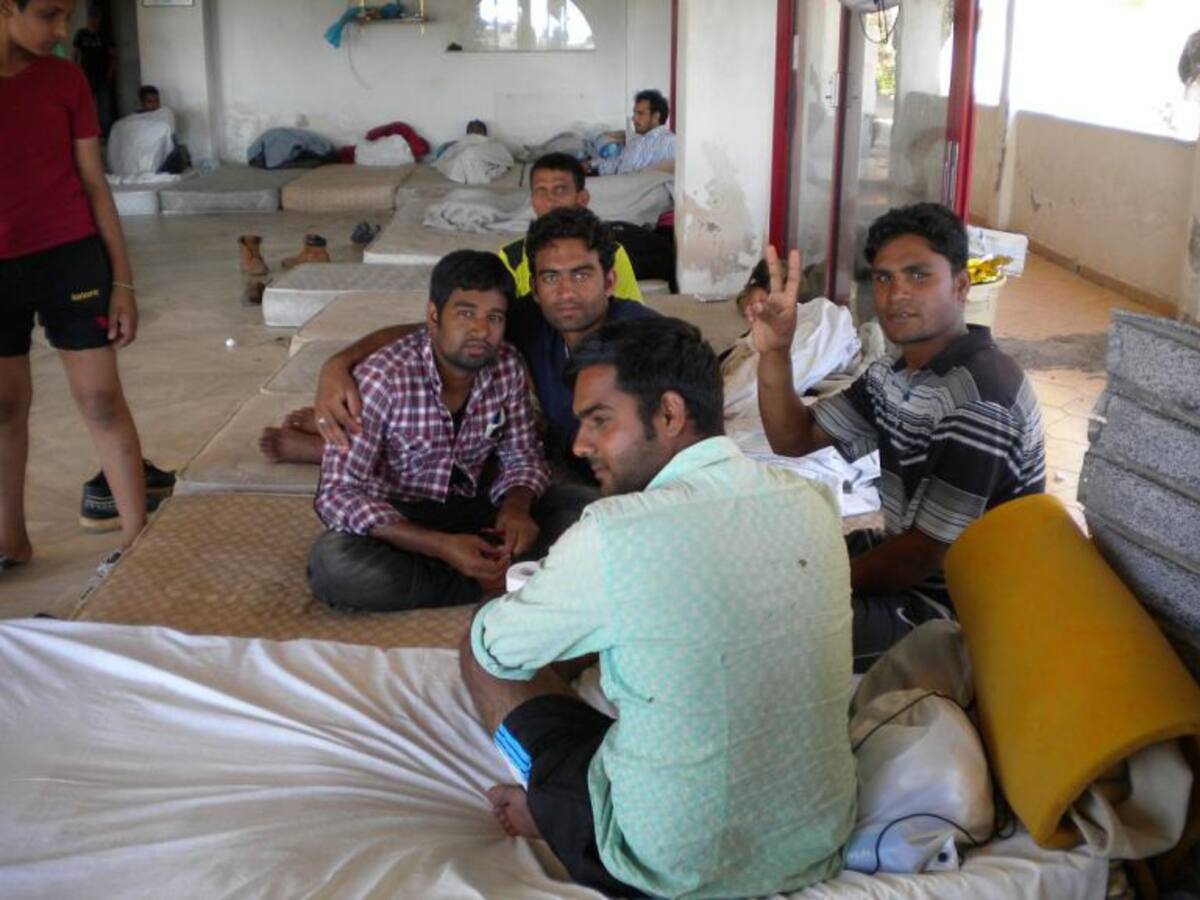 Un hotel en ruinas recibe a los que sueñan con Europa