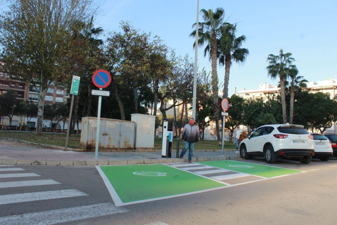 Borriana instala el segundo punto de recarga municipal de vehículos eléctricos en vía urbana 