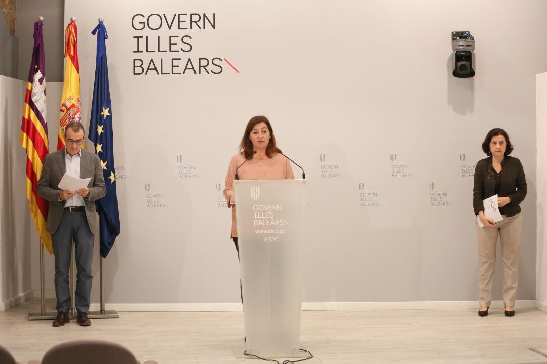 La presidenta Armengol durante la presentación de las medidas incluidas en el decreto