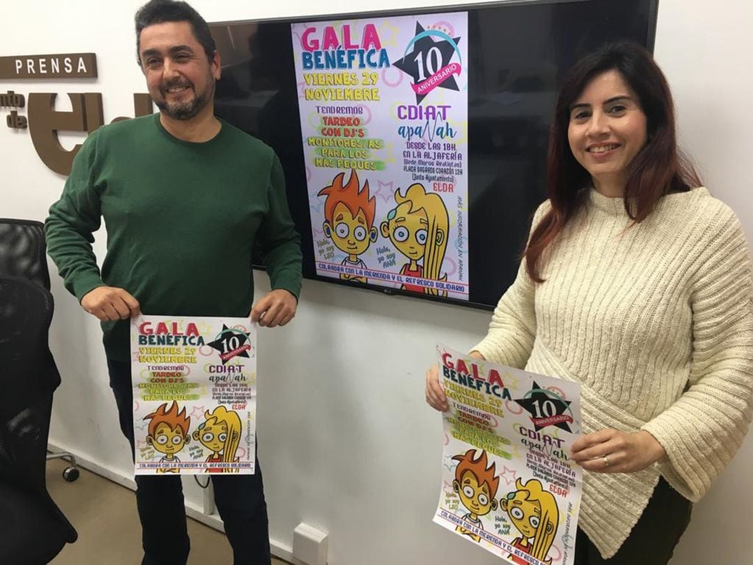 Asociación y Ayuntamiento Elda con la fiesta dle X aniversario