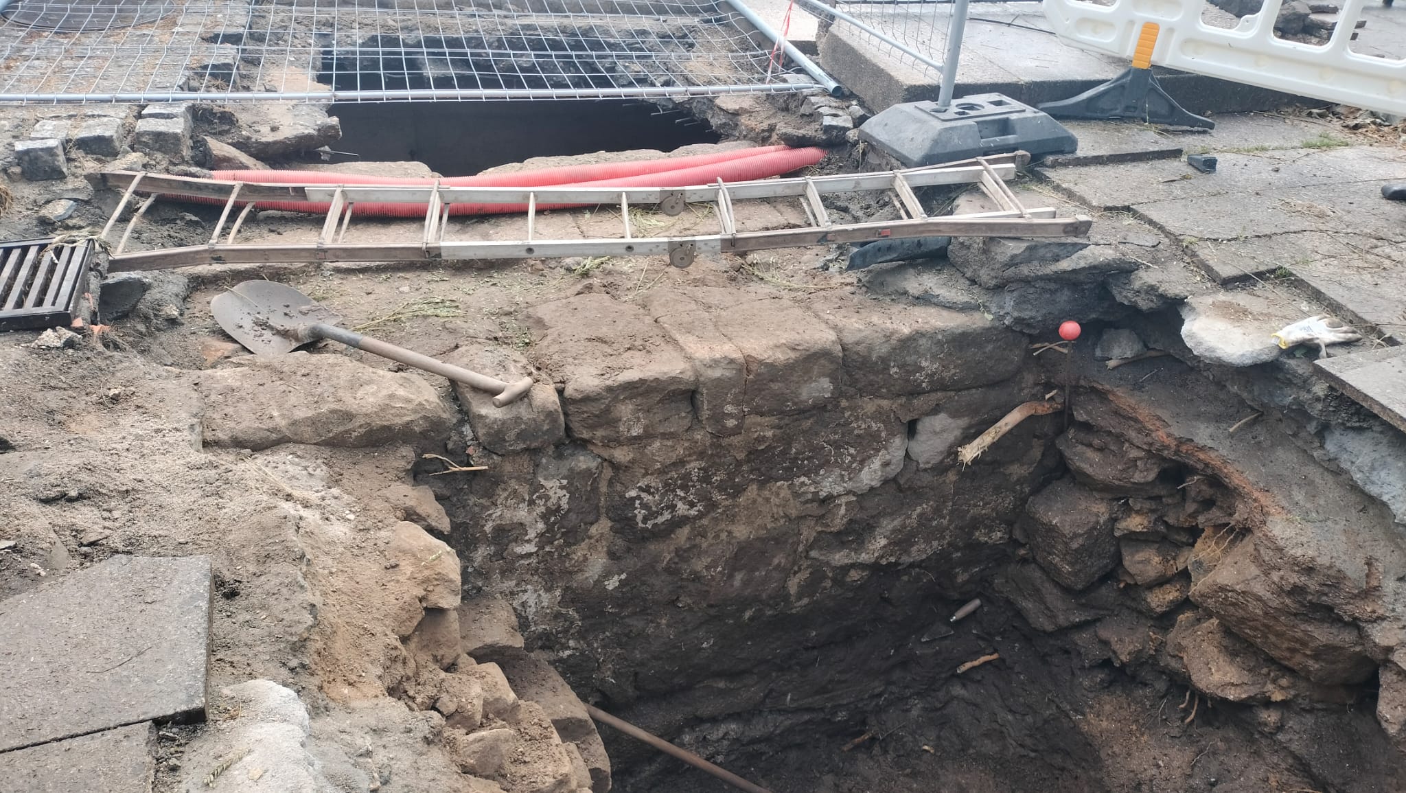 Hallazgo de la Muralla en Tui