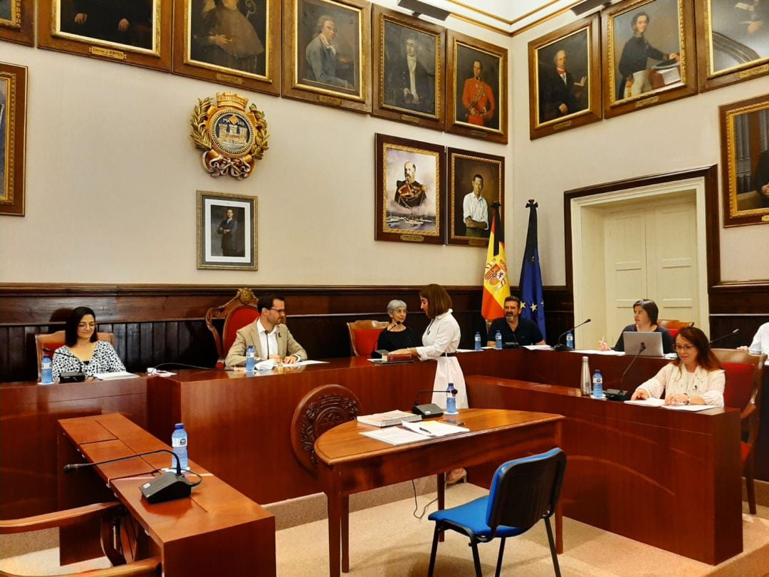 Imatge d&#039;arxiu d&#039;un ple a l&#039;Ajuntament de Maó