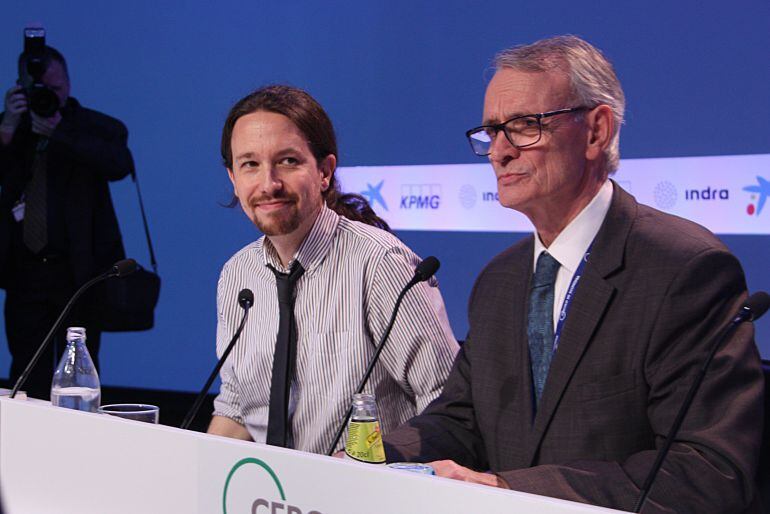 Pablo Iglesias junto al presidente del Círculo de Economía, Antón Costas