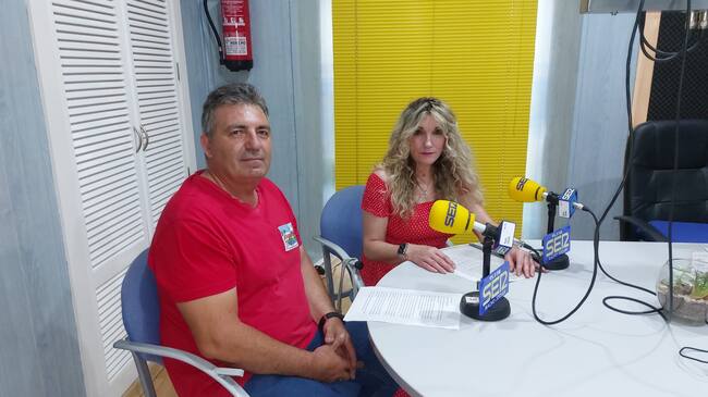 Momento de la entrevista en nuestros estudios a José Luis Patón y Juani Díaz de 'CantaMágina'