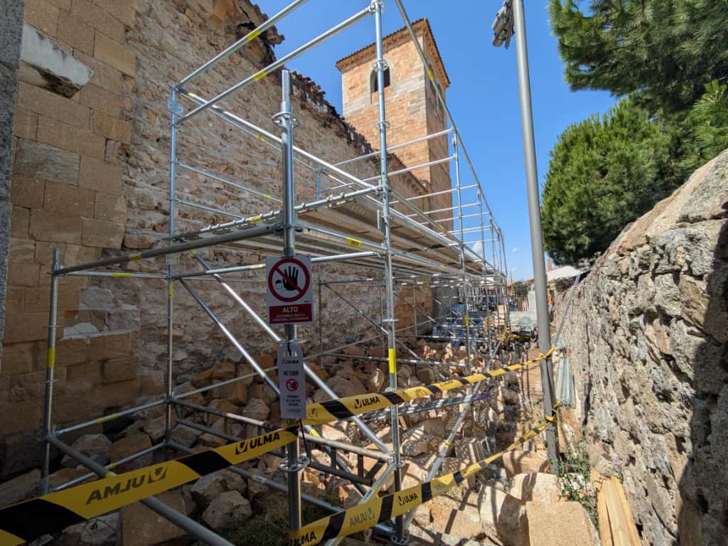 Derrumbe en el paño norte de la iglesia de San Andrés de Ávila./ Ser Ávila