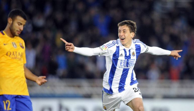 Oyarzabal, celebra su gol ante el Barcelona