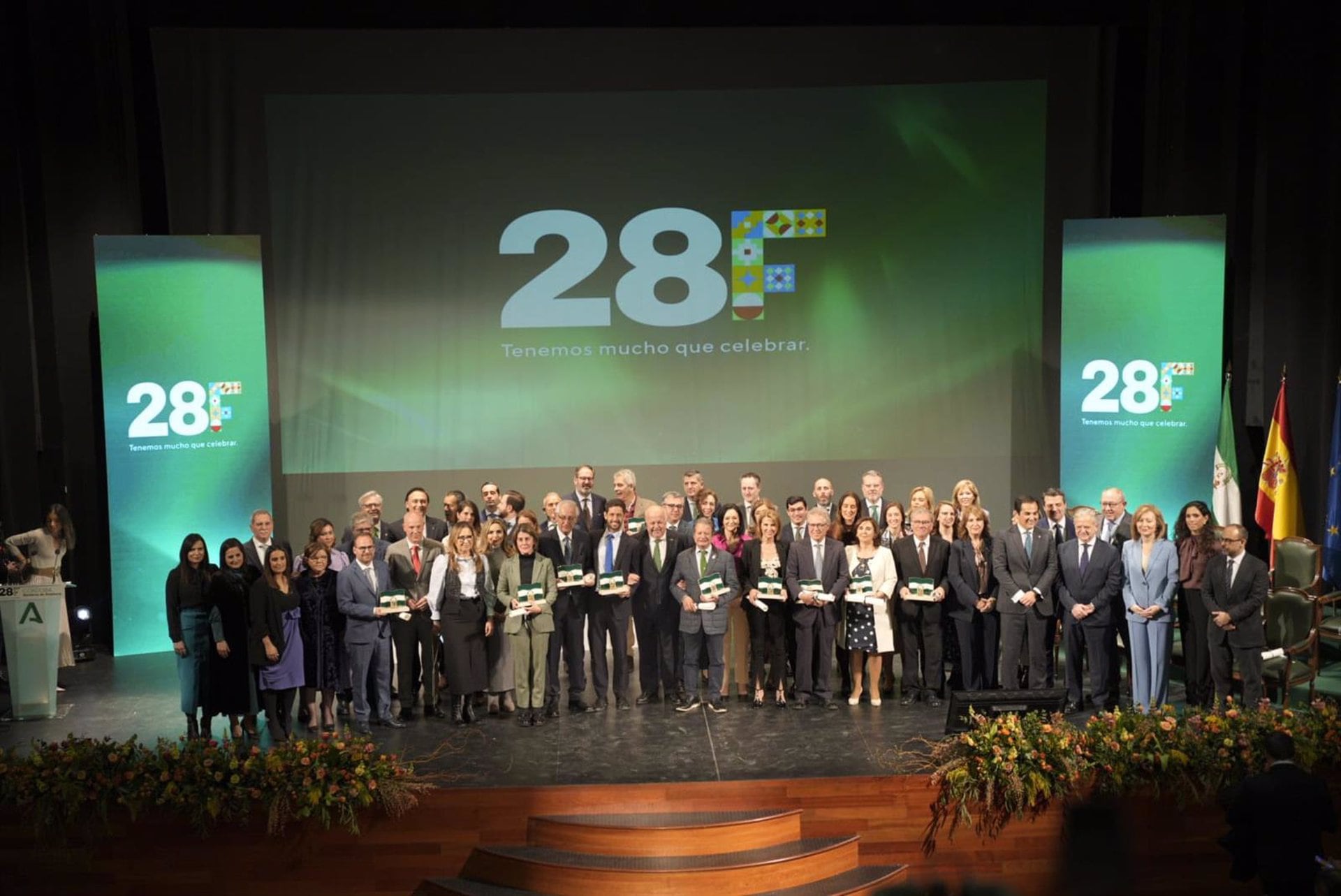 23/02/2024 Autoridades y galardonados con banderas de Andalucía en Córdoba.
ANDALUCÍA ESPAÑA EUROPA CÓRDOBA POLÍTICA
JUNTA DE ANDALUCÍA
