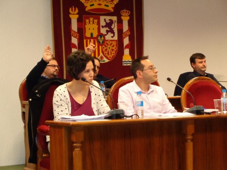 Andrés Gonzalo ocupó en este pleno su sillón como nuevo concejal de Sí Se Puede Aranda