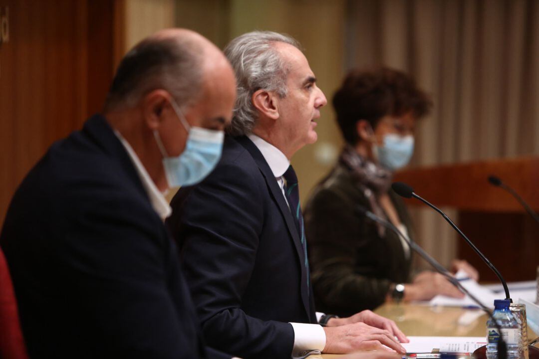 El viceconsejero de Salud Pública y Plan Covid-19, Antonio Zapatero, el consejero de Sanidad de la Comunidad de Madrid, Enrique Ruiz Escudero y la directora general de Salud Pública, Elena Andradas