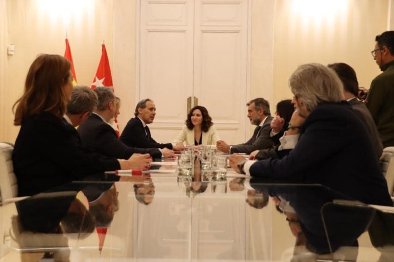 Isabel Díaz Ayuso se reúne con la Junta de Gobierno del ICAM en la sede del gobierno madrileño / Marzo 2023