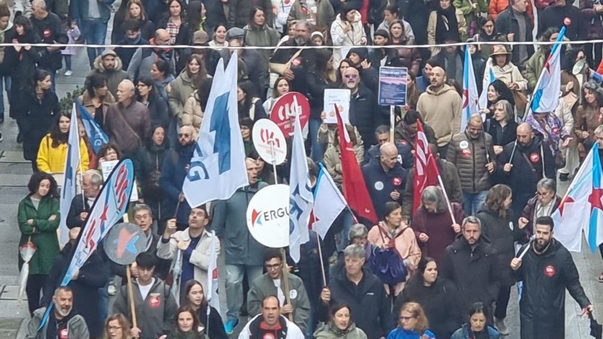 La Xunta cifra en casi un 13% el seguimiento de la huelga en educación, tras una noche de encierros en varios centros