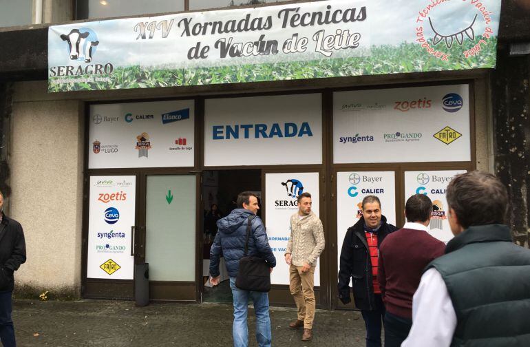 Entrada de las Xorndas Técnicas de Vacún de Leite