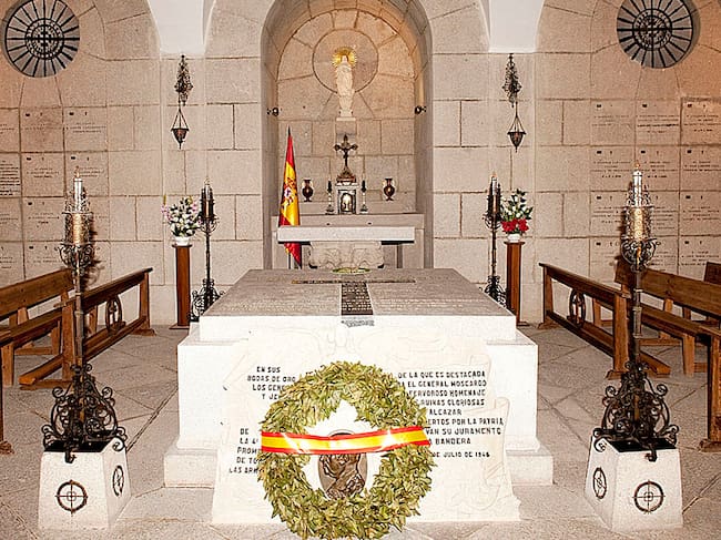 Cripta del Alcázar de Toledo donde están enterrados Milans del Bosch y Moscardó.