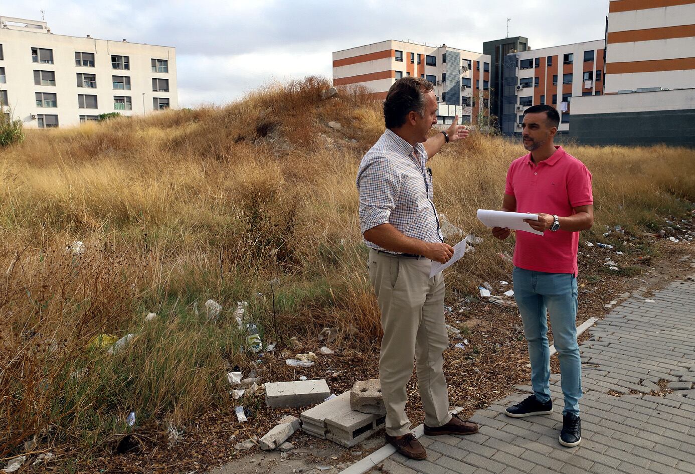 José Antonio Díaz durante una visita a la parcela de Puertas del Sur