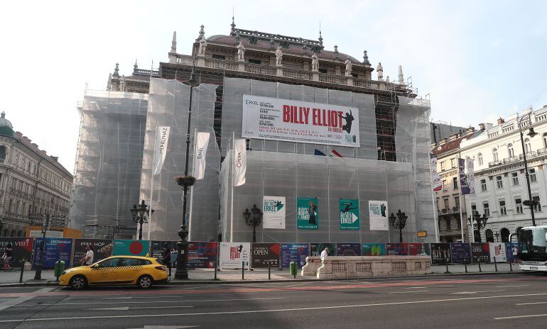 La Ópera de Budapest ha suspendido quince funciones del musical &quot;Billy Elliot&quot;.