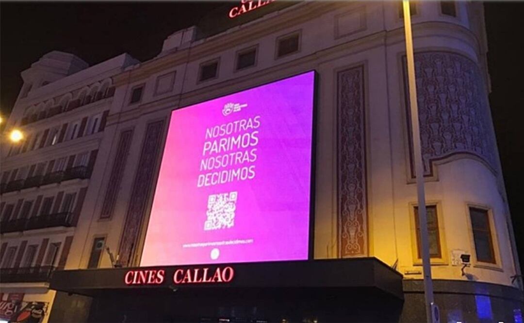 Campaña de la Asociación &quot;Son nuestros hijos&quot; que utiliza este lema del movimiento feminista para defender la &quot;gestación subrogada&quot;