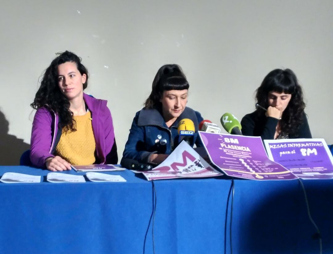 Integrantes de la Asamblea Feminista de Plasencia