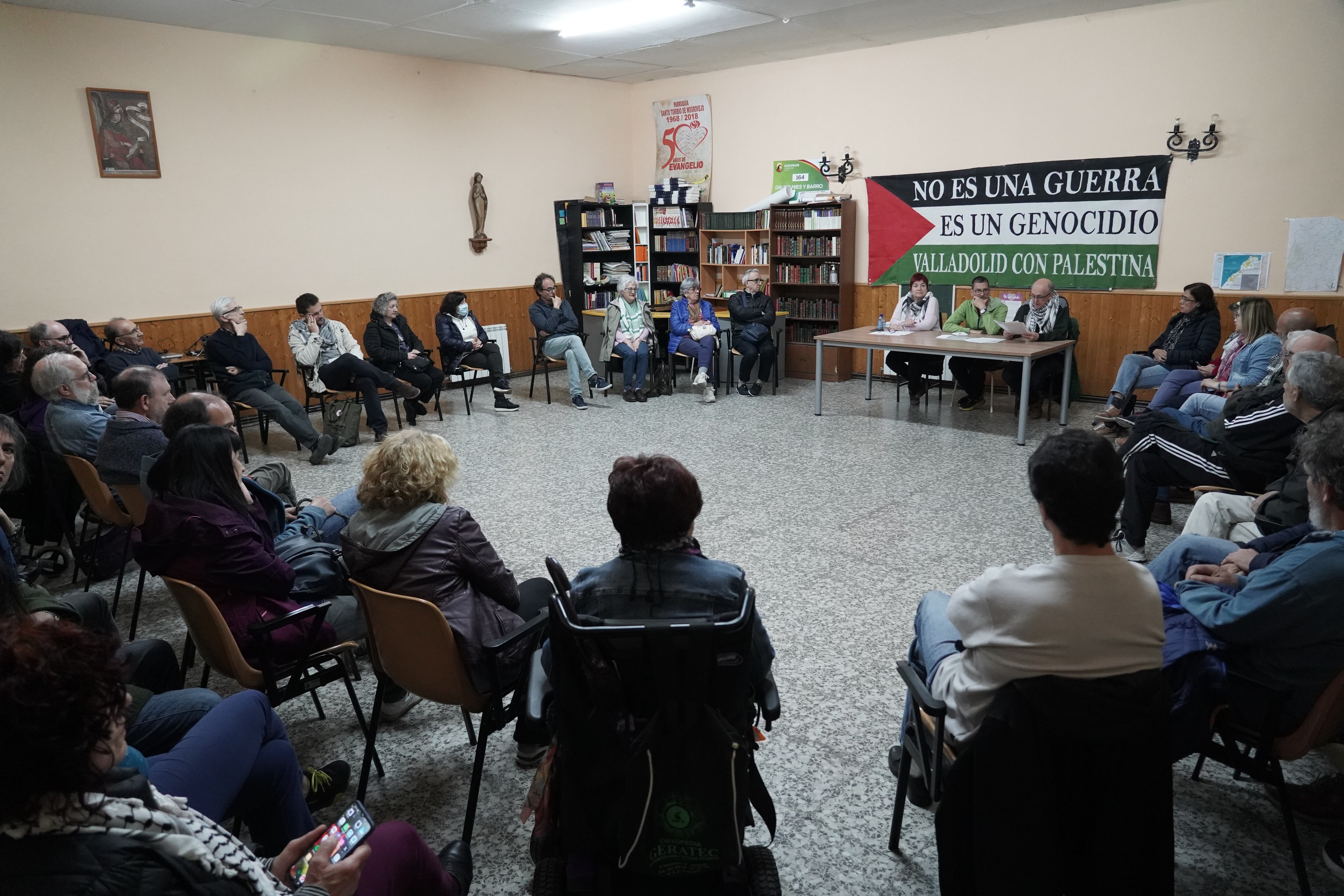 Las Comunidades Cristianas Populares de Valladolid mantienen un encierro en la parroquia de Santo Toribio de Mogrovejo contra el genocidio en Palestina