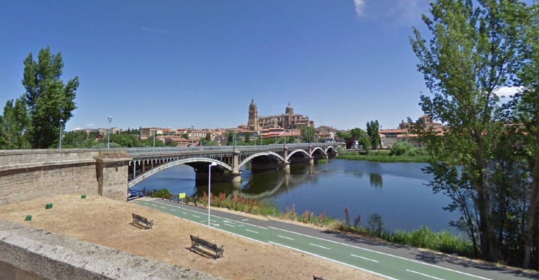 Imagen del puente Enrique Estevan de Salamanca.