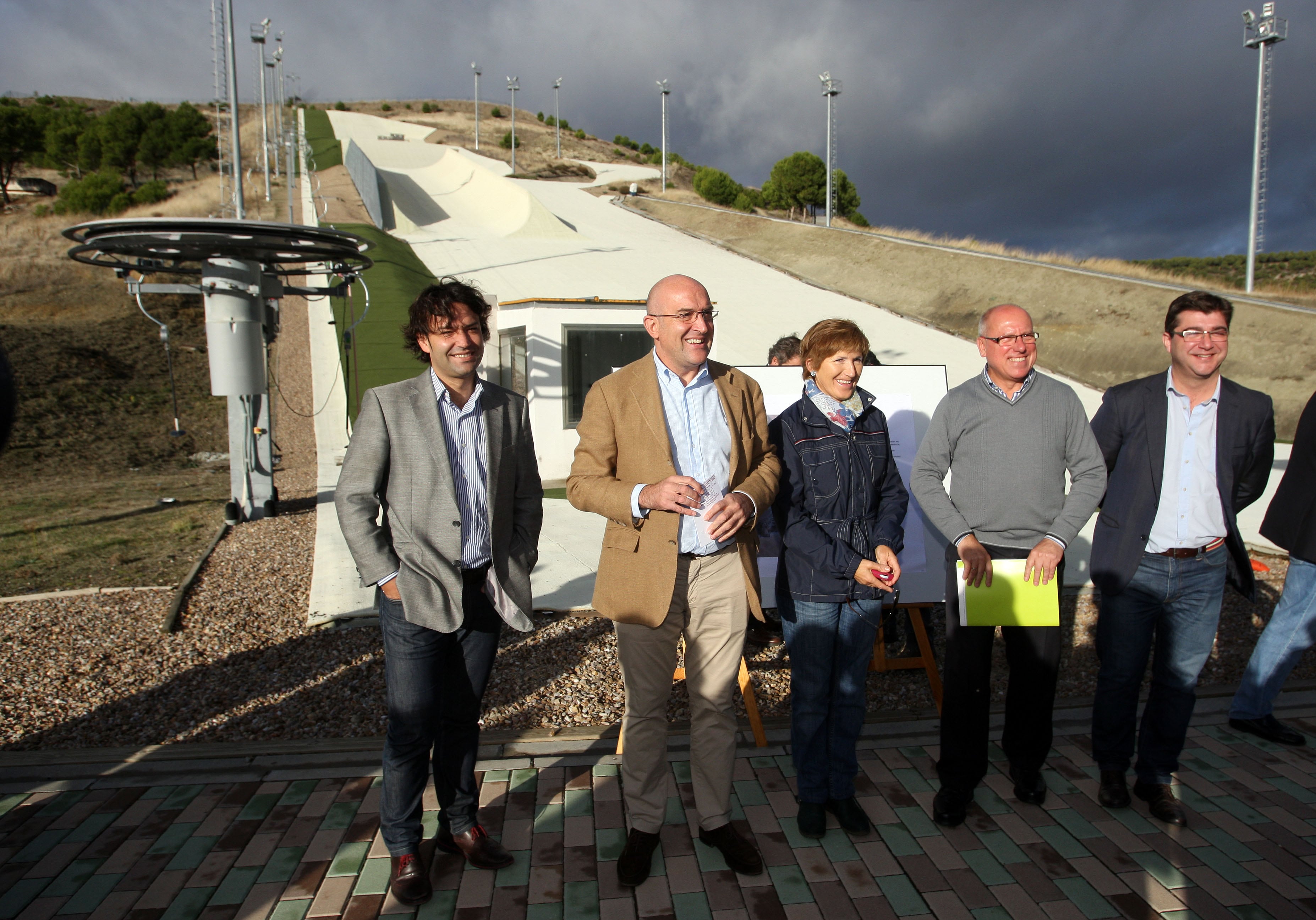 Imagen al fondo de las pistas de Meseta Ski