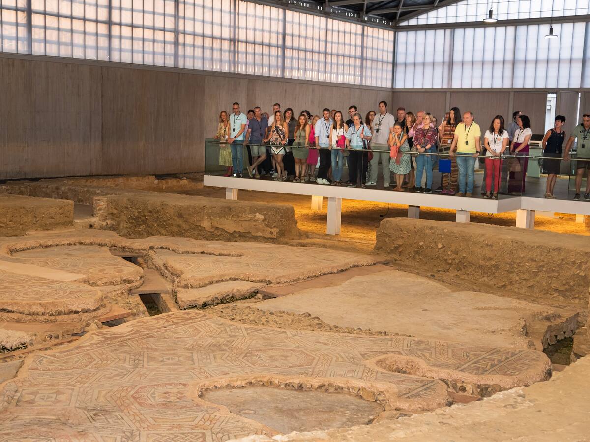 La Villa Romana La Olmeda y La Tejada atrae el puente a cerca de 2.000 visitantes