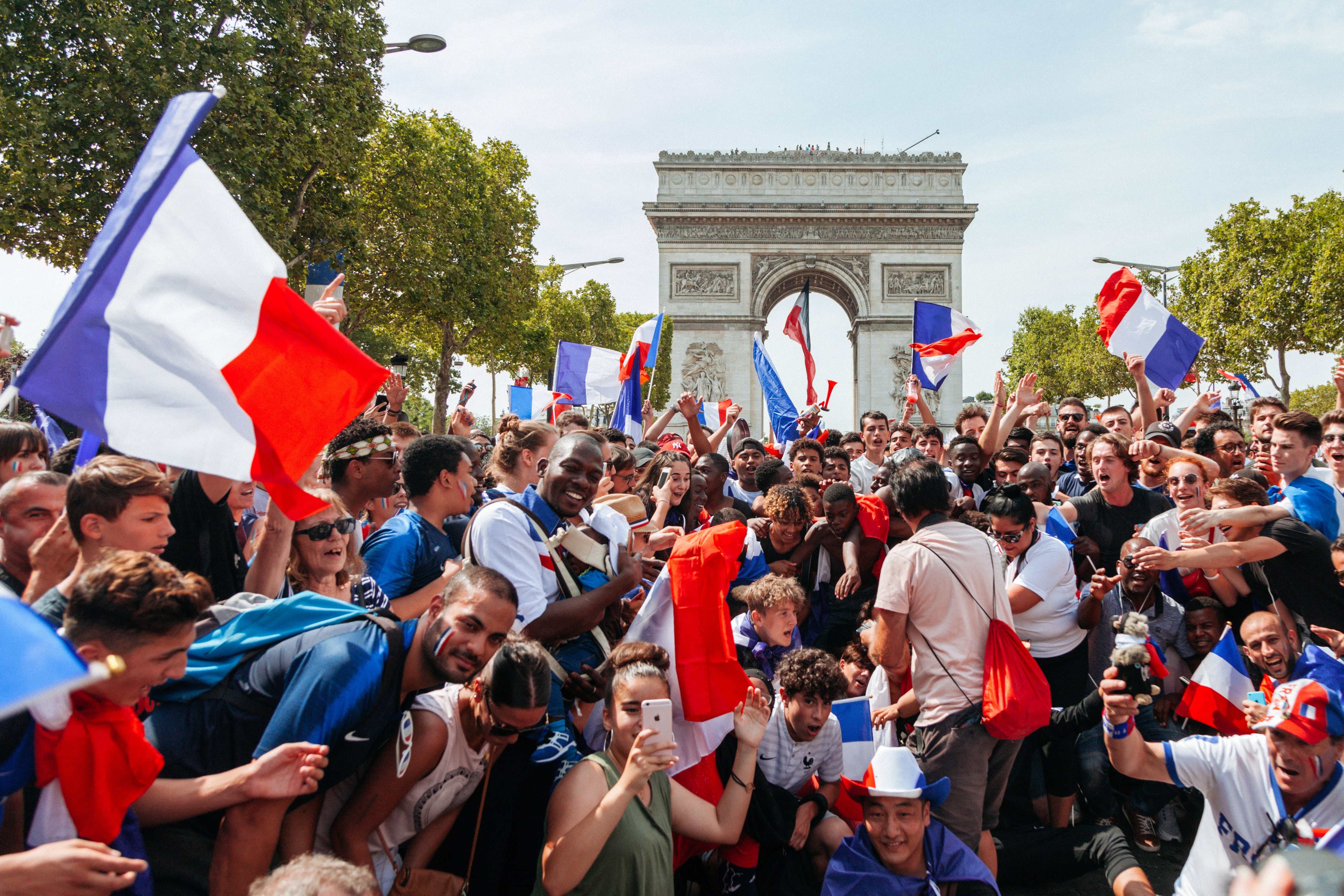 Aficionados franceses celebran la consecución del Mundial en 2018.