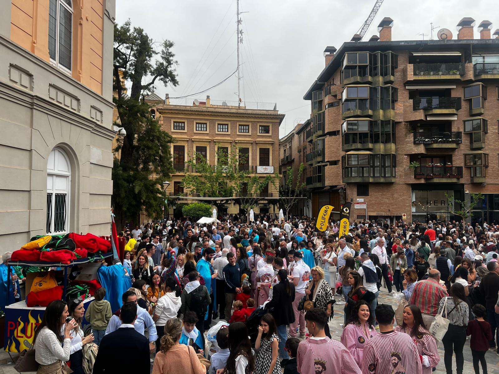Plaza de Santo Domingo en la mañana del Entierro de la Sardina