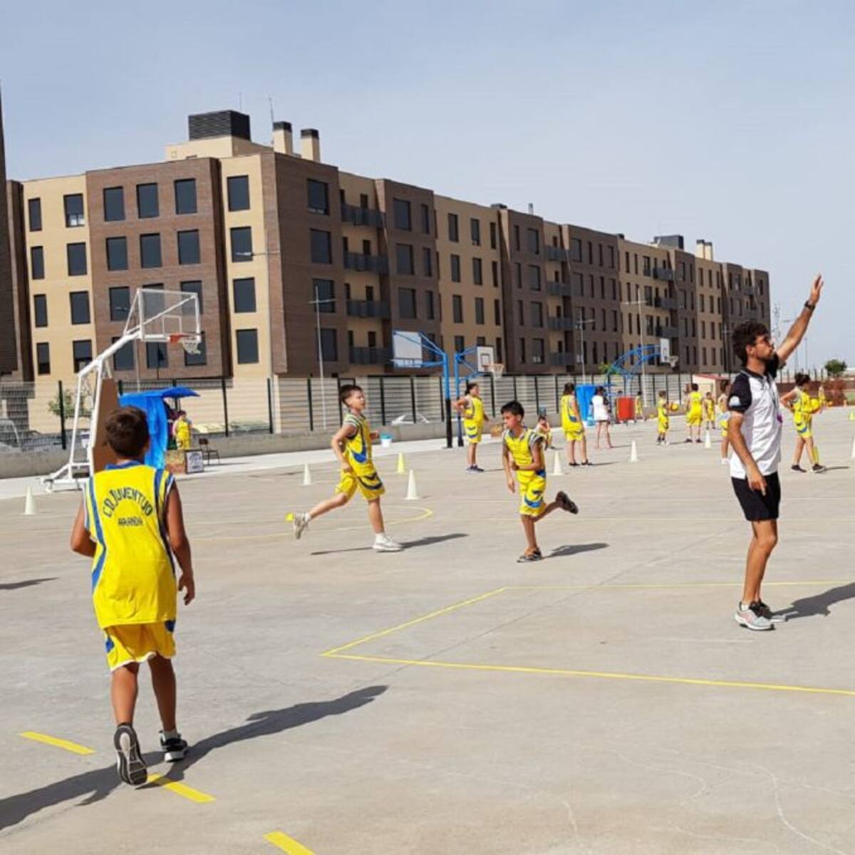 El baloncesto salta a la cancha