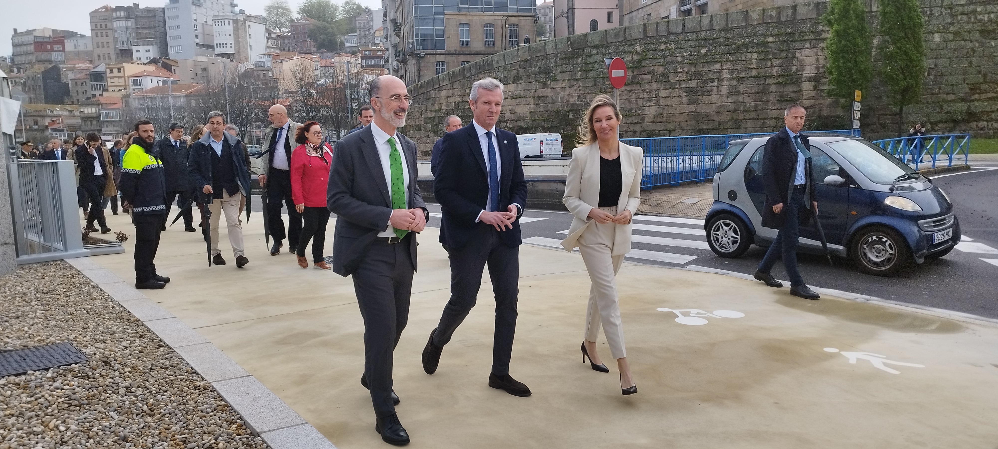 Rueda, Almuíña y Tapias en la inuguración de la nueva senda peatonal