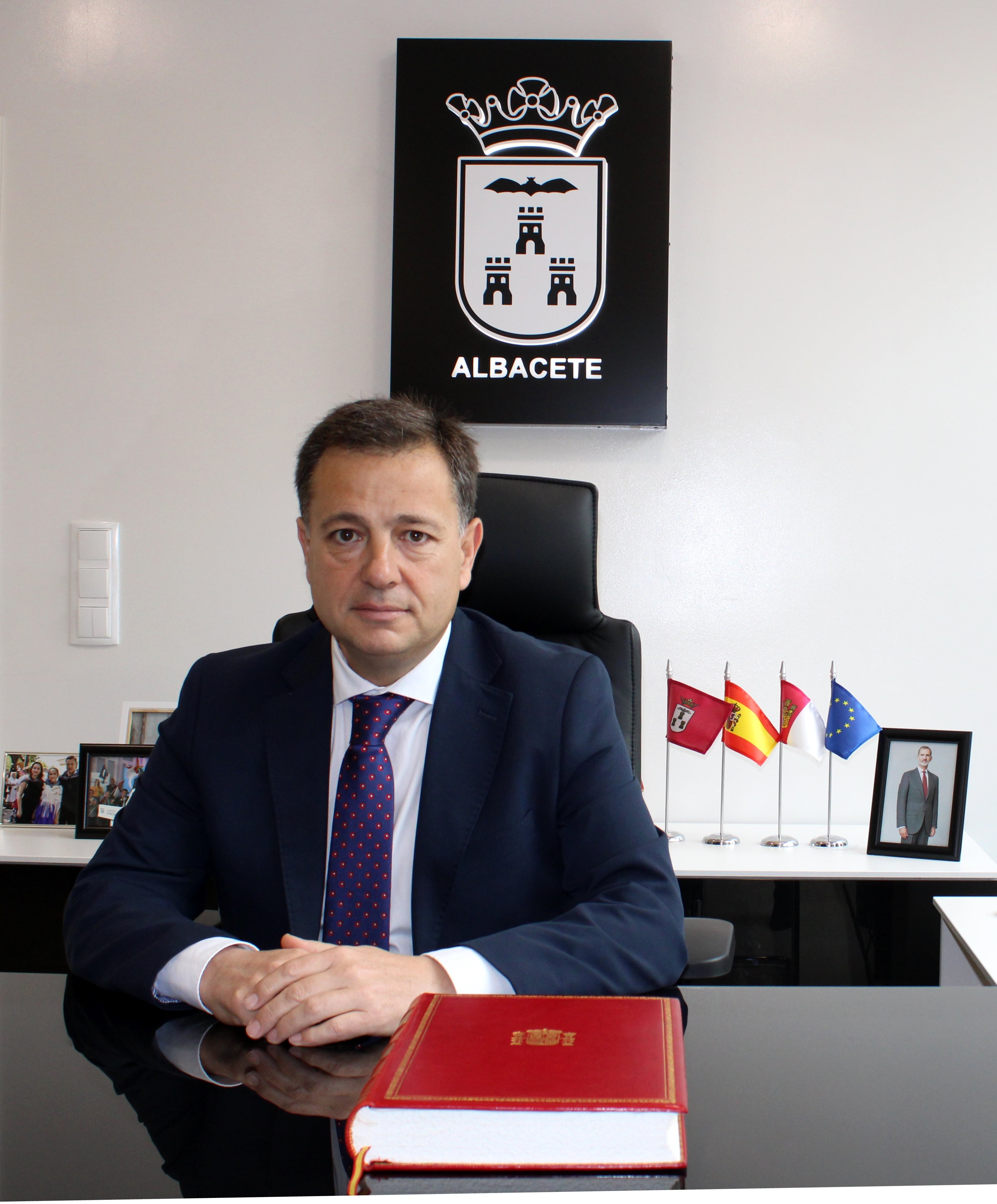 Manuel Serrano, alcalde