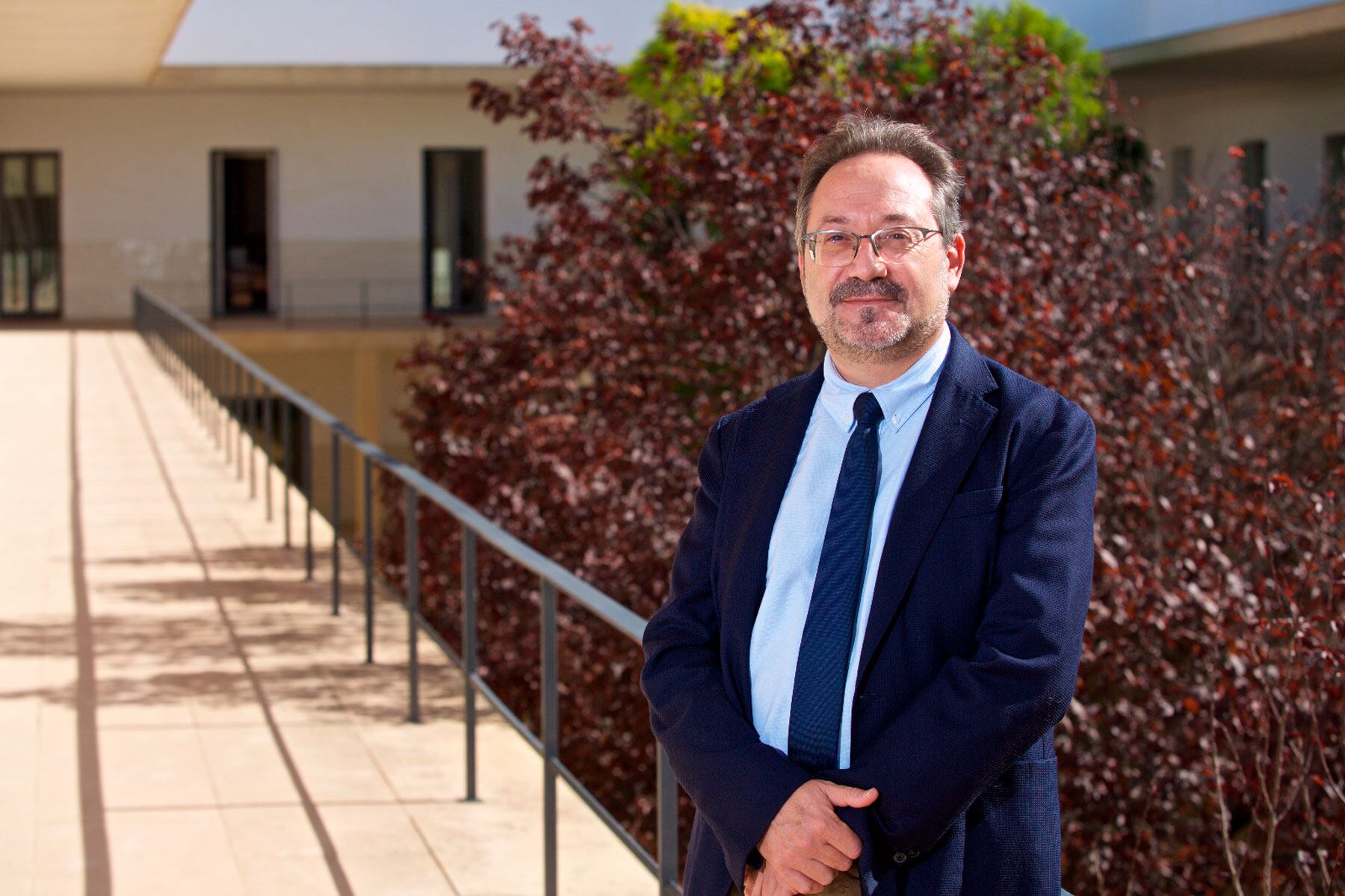 El vicerrector, Paco Torrés, en las instalaciones de la Universidad de Alicante