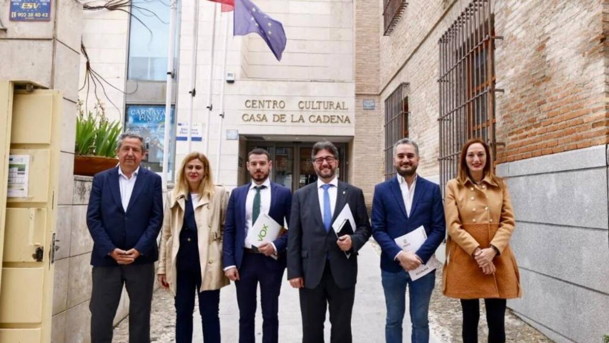 Salomón Aguado, alcalde de Pinto, explica el acuerdo con Vox para aprobar el nuevo presupuesto municipal.