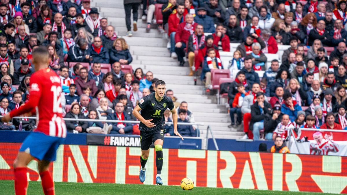 México no convoca a César Montes