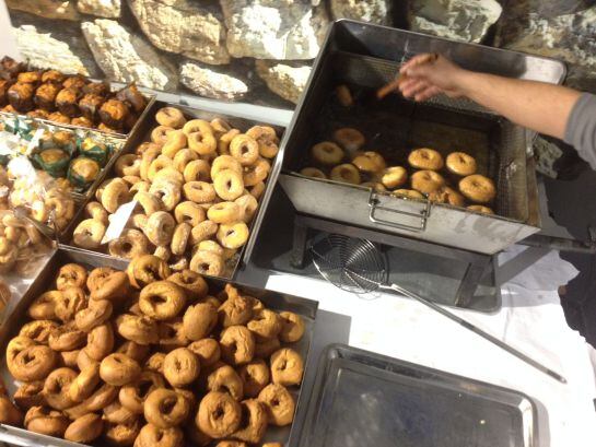 ¡Mosquis! Rosquillas recién hechas.