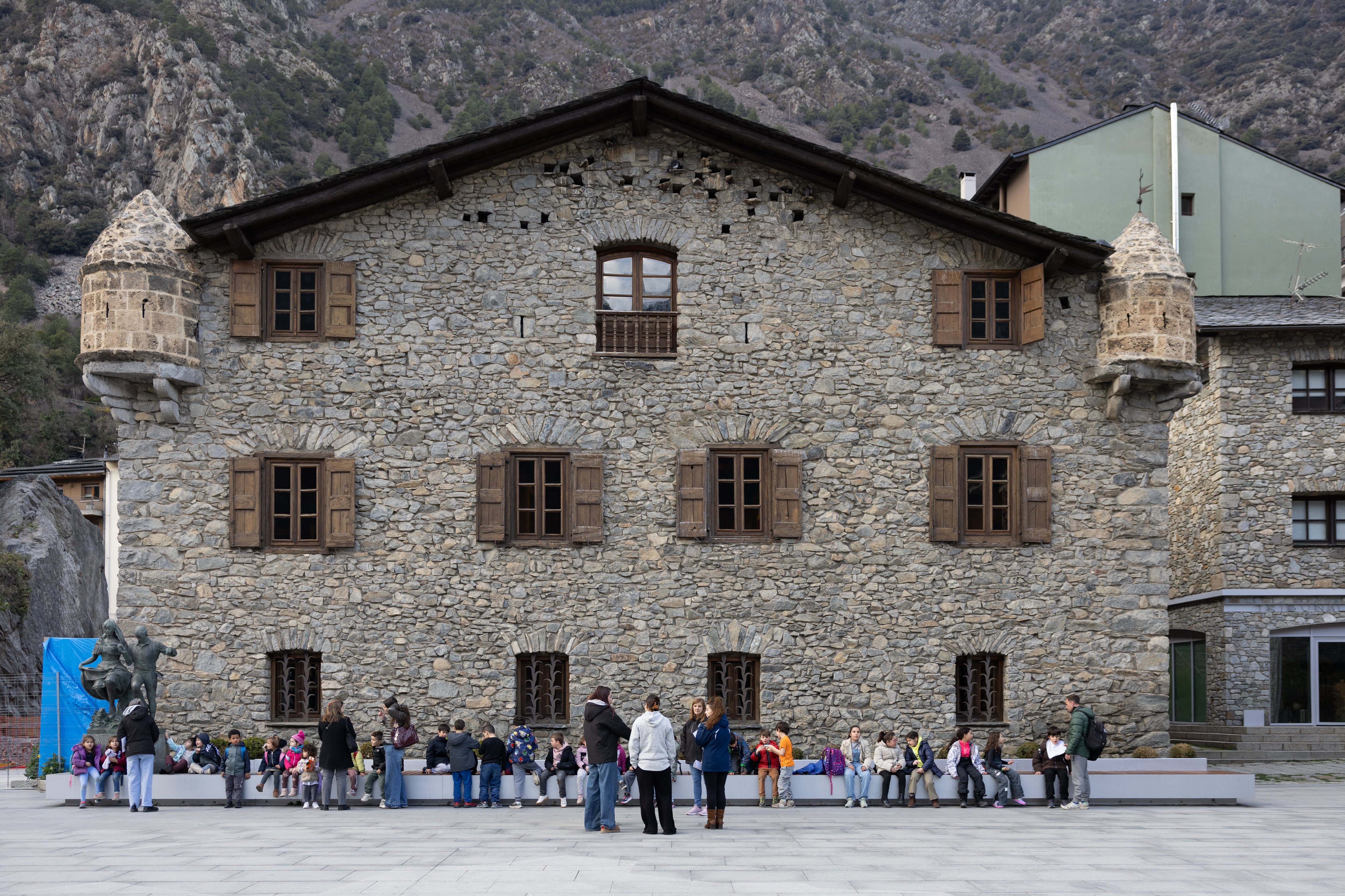 La Casa de la Vall forma part dels monuments inclosos en la candidatura de la Unesco del Coprincipat
