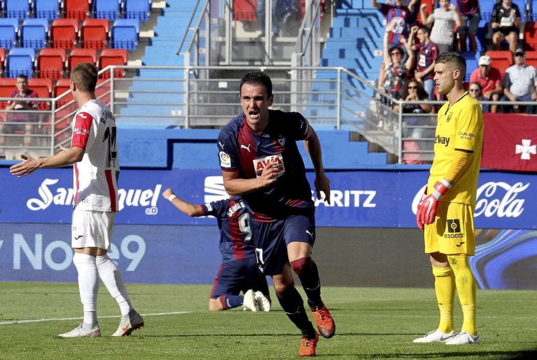 Kike García celebra el gol de la victoria del Eibar