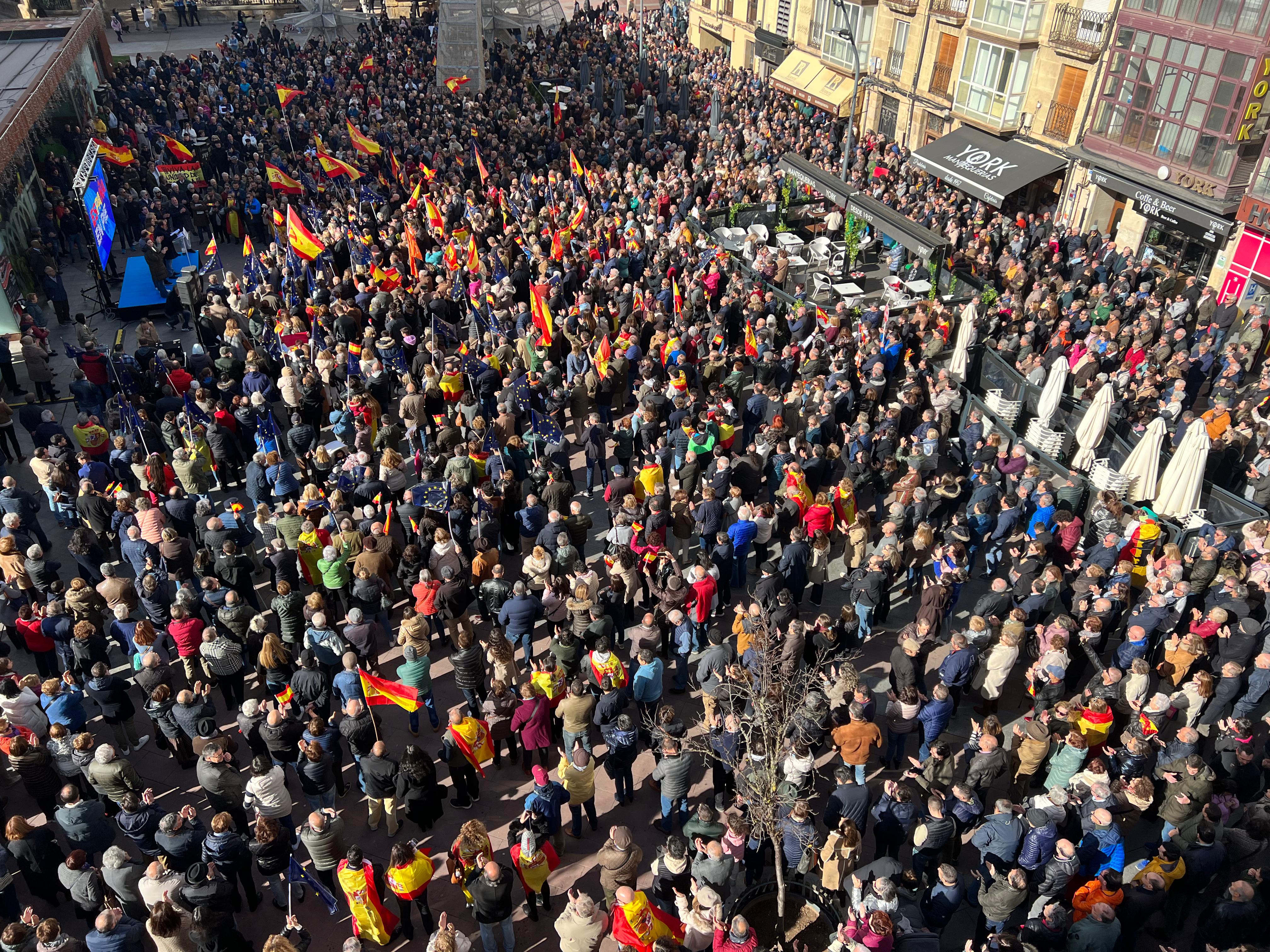 Manifestación convocada por el PP en la plaza Mariano Granados.