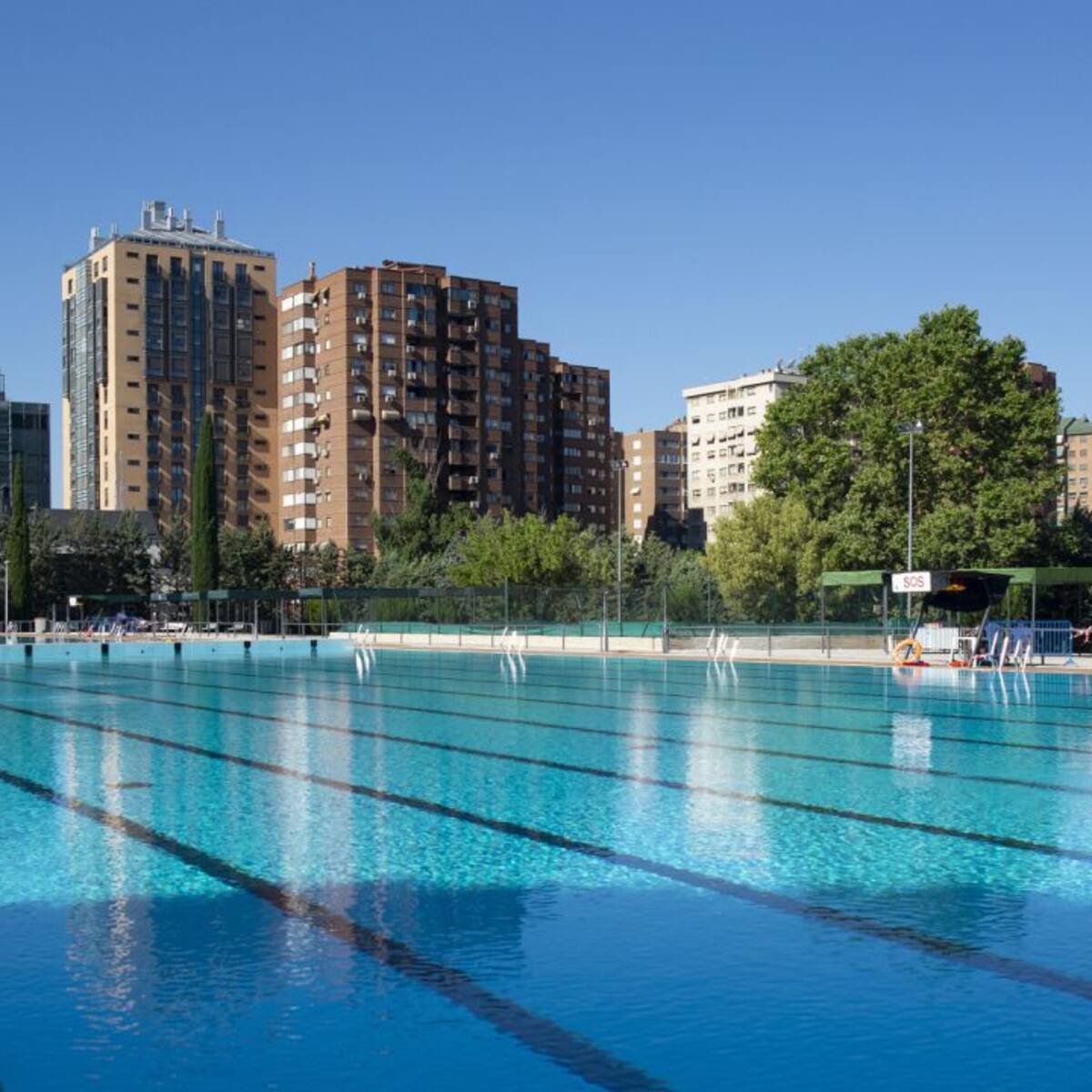 Trasladada al hospital una niña de 8 tras un semiahogamiento en una piscina de Sangonera La Verde